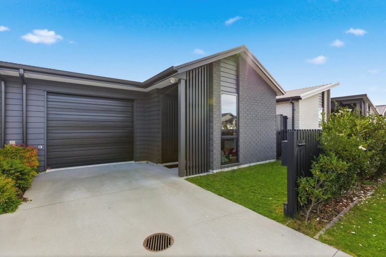 Photo of property in 26 Inaka Place, Poike, Tauranga, 3112