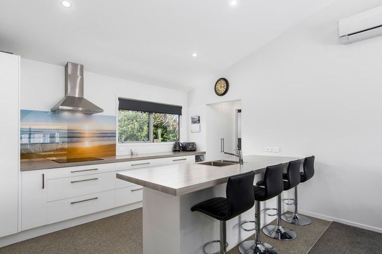 Photo of property in 1321b Papamoa Beach Road, Papamoa Beach, Papamoa, 3118