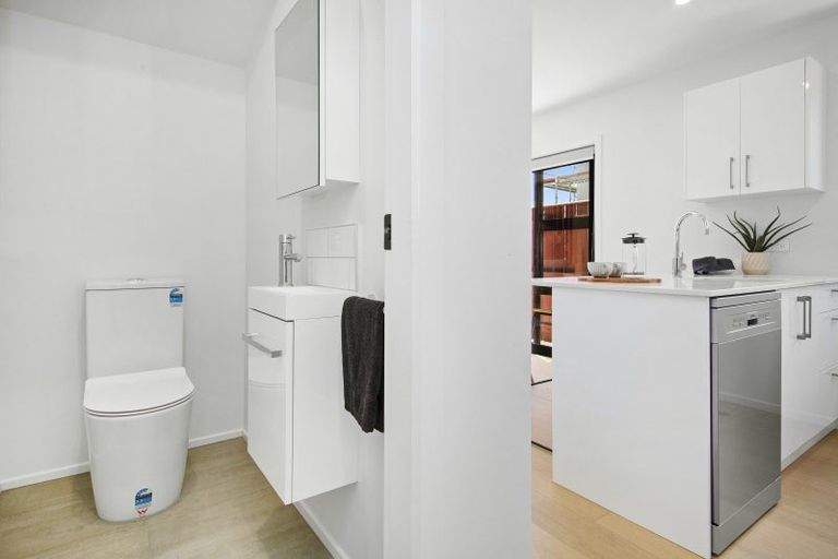 Photo of property in 2/892 High Street, Avalon, Lower Hutt, 5011