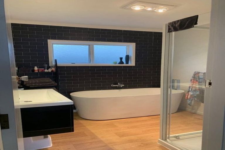 Photo of property in 4 Bright Way, Lower Vogeltown, New Plymouth, 4310