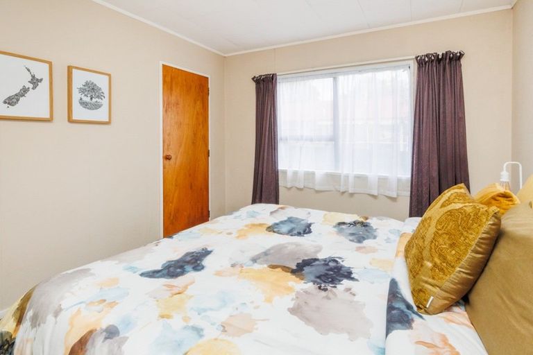 Photo of property in 4b Peter Hall Drive, Kelvin Grove, Palmerston North, 4414