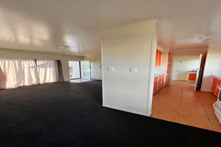 Photo of property in 14 Ronald Place, Manurewa, Auckland, 2102