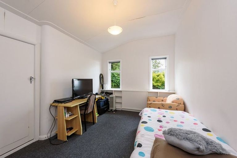 Photo of property in 6 Epsom Way, Karori, Wellington, 6012