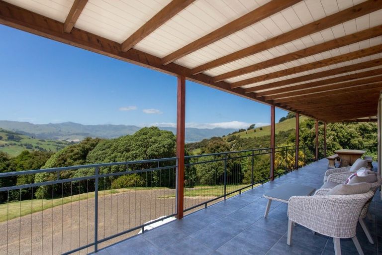 Photo of property in 5447 Christchurch Akaroa Road, Duvauchelle, 7582