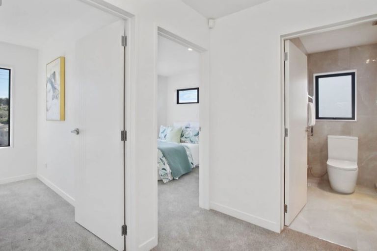 Photo of property in 1/15 Old Wairoa Road, Papakura, 2110