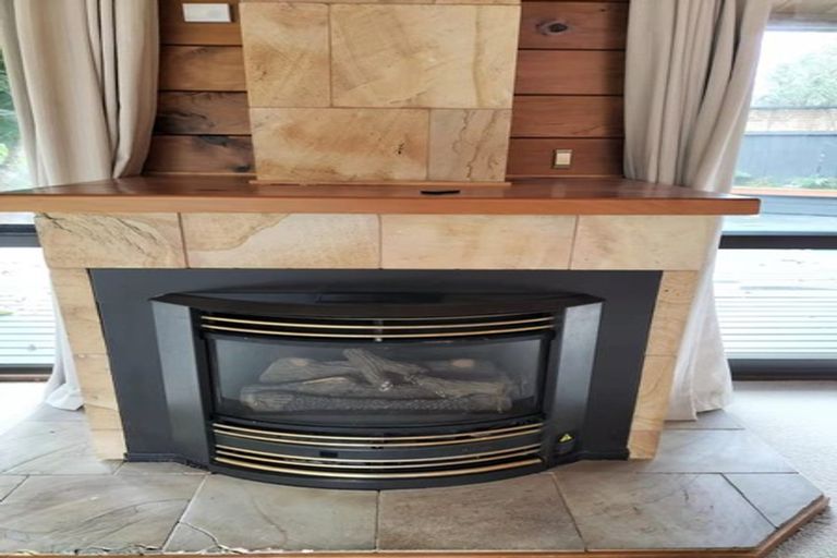 Photo of property in 5 Hutchinsons Road, Bucklands Beach, Auckland, 2014