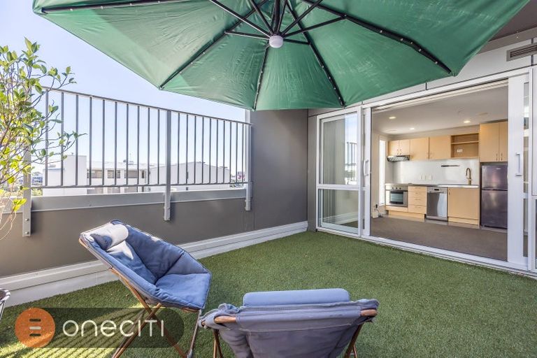 Photo of property in 2n/20 Charlotte Street, Eden Terrace, Auckland, 1021