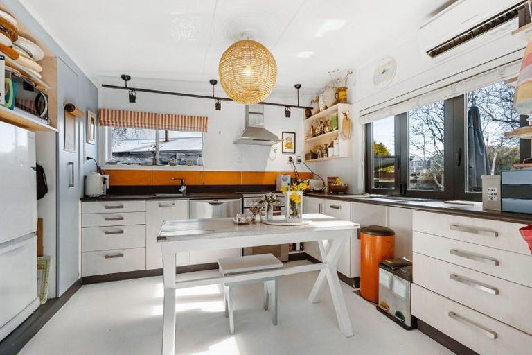 Photo of property in 4 Kingston Street, Albert Town, Wanaka, 9305