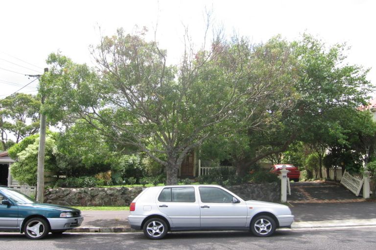 Photo of property in 22 Hastings Parade, Devonport, Auckland, 0624