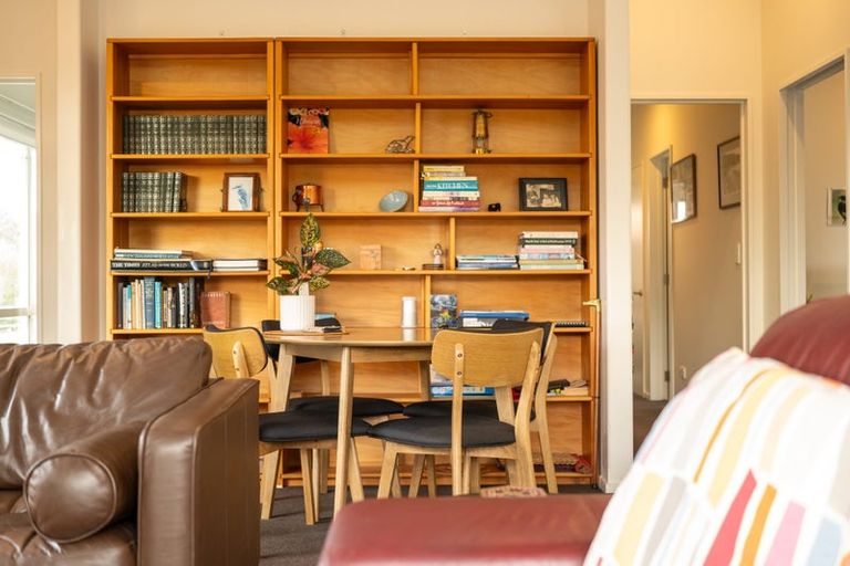 Photo of property in 29 Moncks Spur Road, Redcliffs, Christchurch, 8081