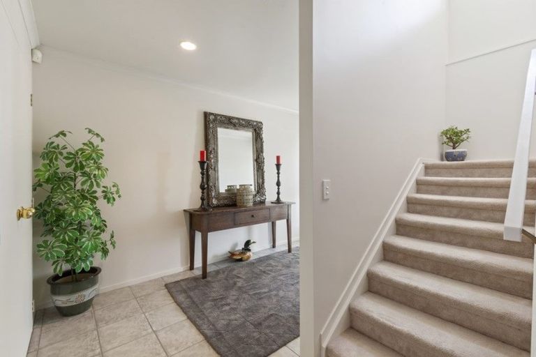 Photo of property in 29 Carnoustie Drive, Wattle Downs, Auckland, 2103