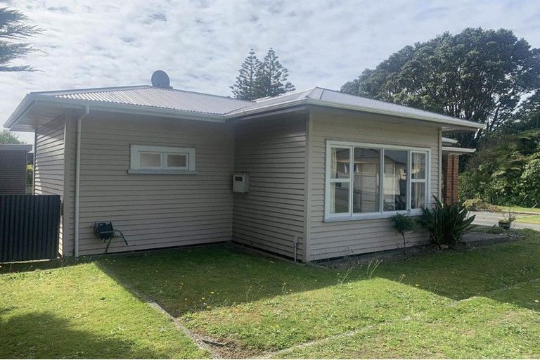 Photo of property in 3 Kowhai Street, Karoro, Greymouth, 7805