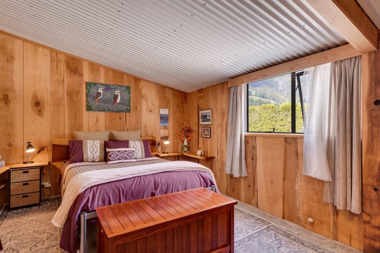 Photo of property in 102 Boons Valley Road, Waikawa, Picton, 7220