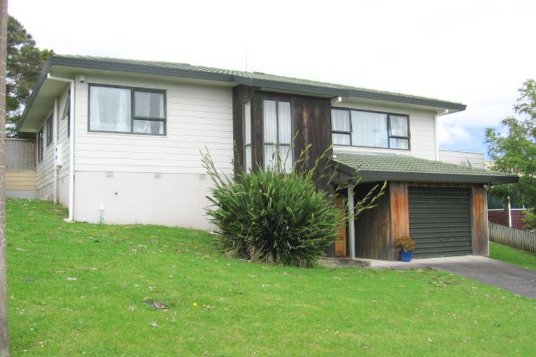 Photo of property in 10 Meynell Court, Glen Eden, Auckland, 0602