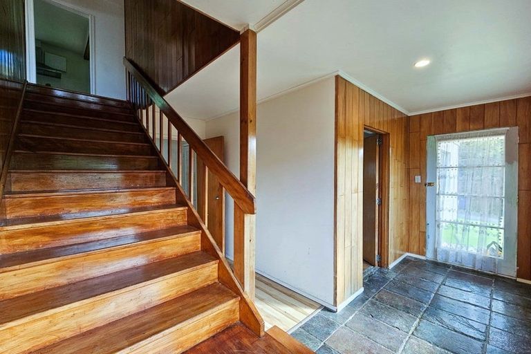 Photo of property in 2/12 Hamilton Place, Glenfield, Auckland, 0629