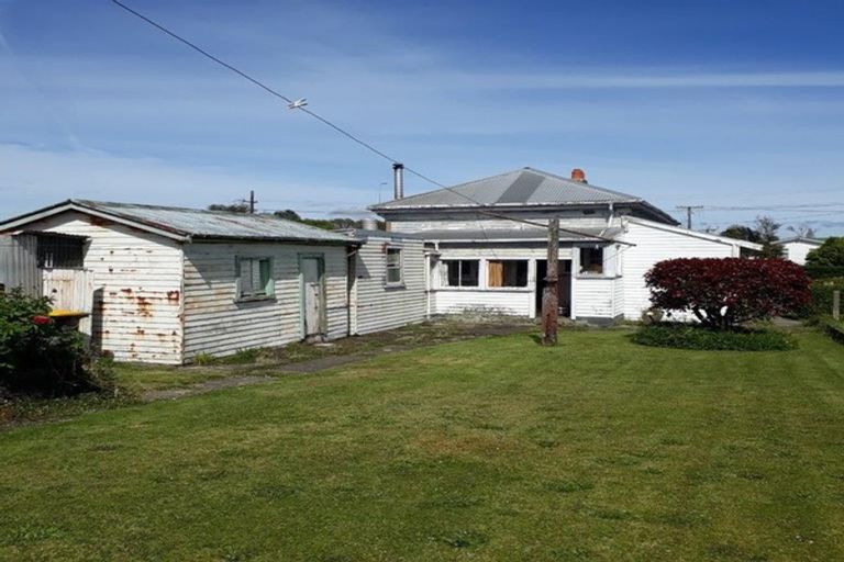 Photo of property in 107 Domett Street, Westport, 7825