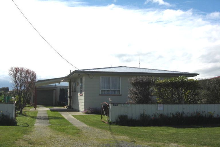 Photo of property in 34 Karaka Street, Tokomaru, Palmerston North, 4474