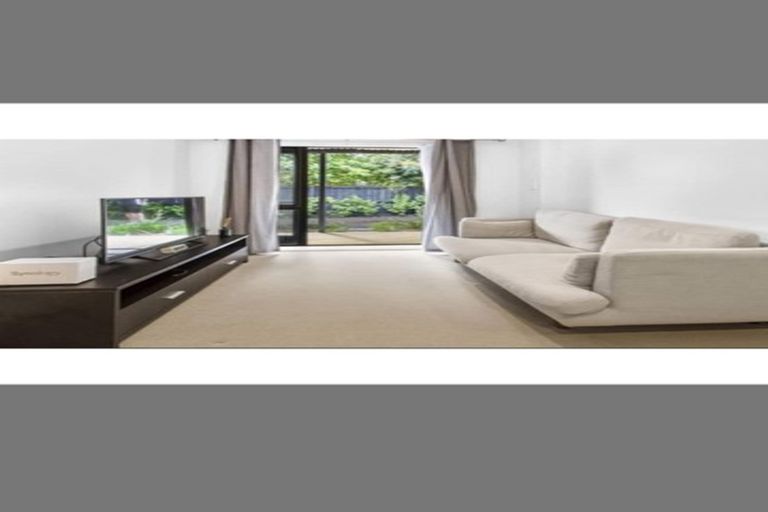 Photo of property in 3/57 Lake Road, Devonport, Auckland, 0624