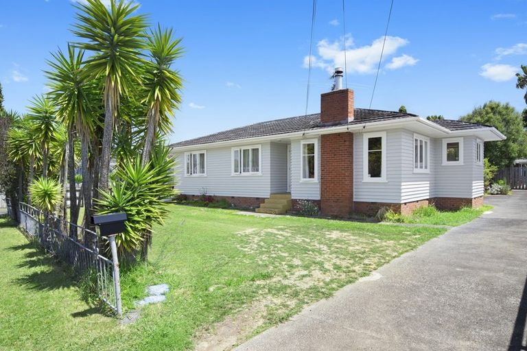 Photo of property in 1/1 Edmund Hillary Avenue, Papakura, 2110