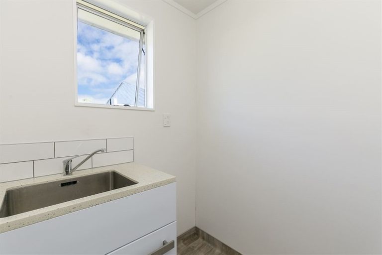 Photo of property in 41 Almora View, Ascot Park, Porirua, 5024