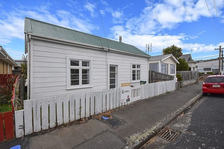 Photo of property in 15 Osmond Street, South Dunedin, Dunedin, 9012