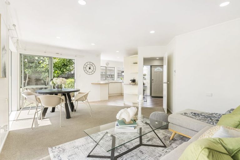 Photo of property in 2/67 Andrew Road, Howick, Auckland, 2010