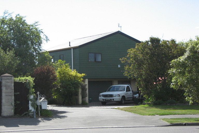 Photo of property in 21c Four Elms Place, Parklands, Christchurch, 8083