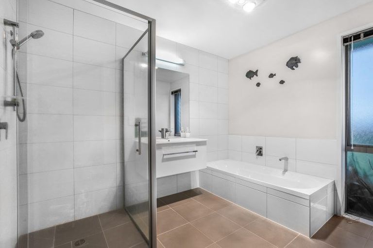 Photo of property in 1 Martingale Drive, Kingseat, Papakura, 2580