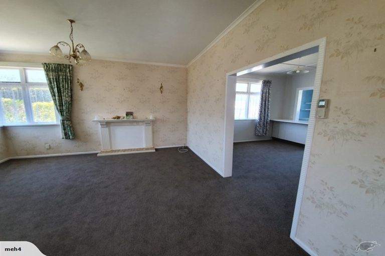 Photo of property in 13 Retter Street, Paparangi, Wellington, 6037