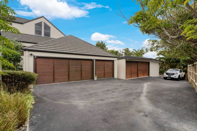 Photo of property in 35a Picasso Drive, West Harbour, Auckland, 0618