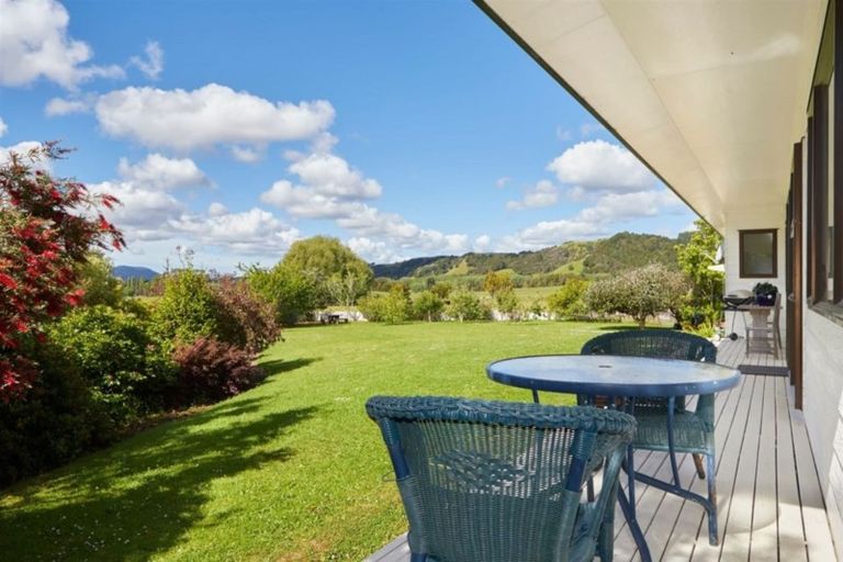 Photo of property in 869 Woodcocks Road, Kaipara Flats, Warkworth, 0981