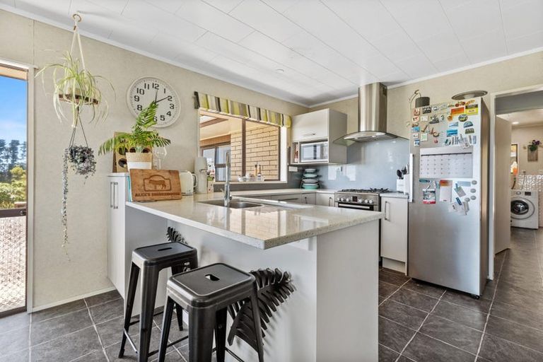 Photo of property in 1568a Old Coach Road, Pukehina, 3186