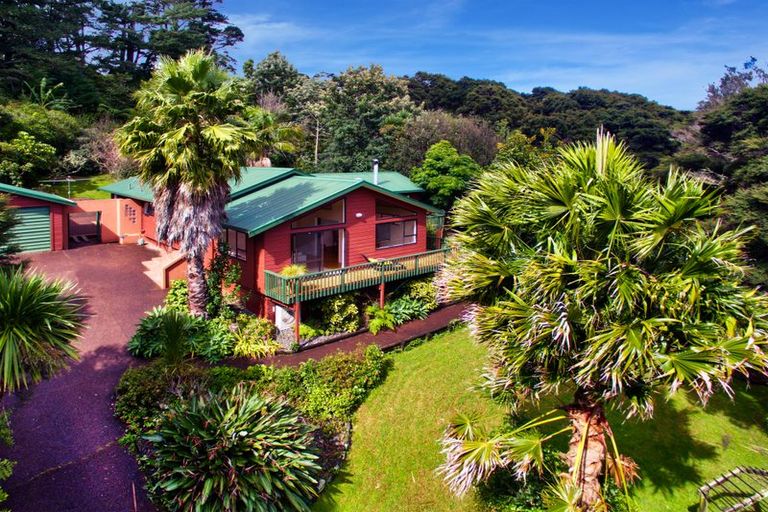 Photo of property in 12 Cochran Road, Oratia, Auckland, 0604