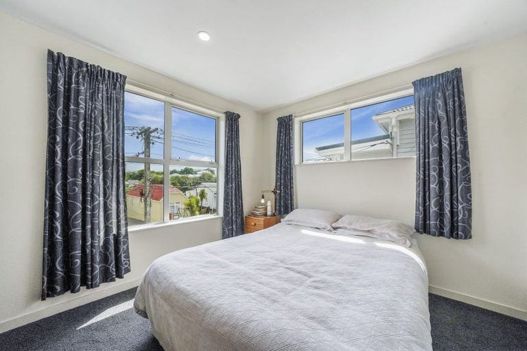 Photo of property in 2/21 Luxford Street, Berhampore, Wellington, 6023