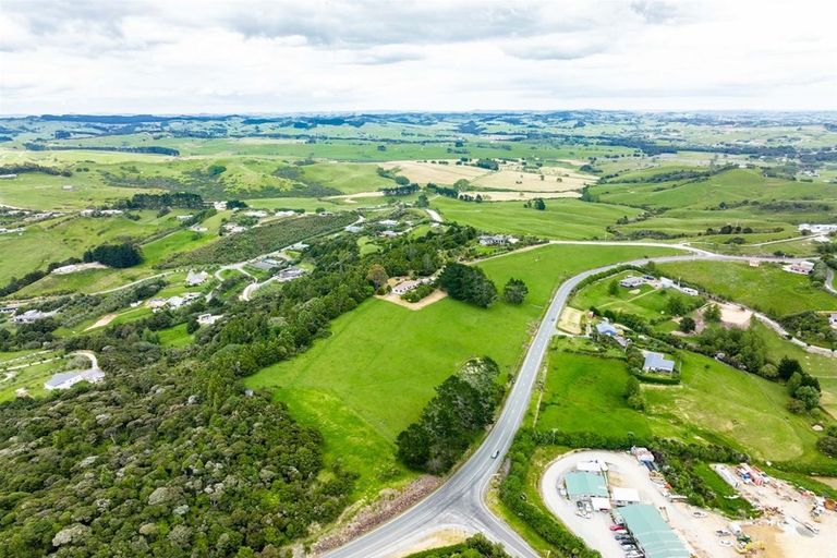 Photo of property in Kaiwaka-mangawhai Road, Mangawhai, 0573
