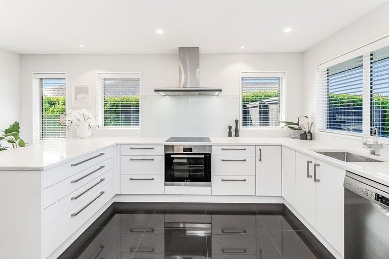 Photo of property in 6 Tongariro Street, Halswell, Christchurch, 8025