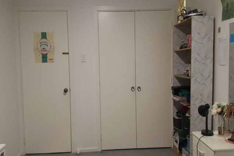 Photo of property in 2/124 Campbell Street, Karori, Wellington, 6012