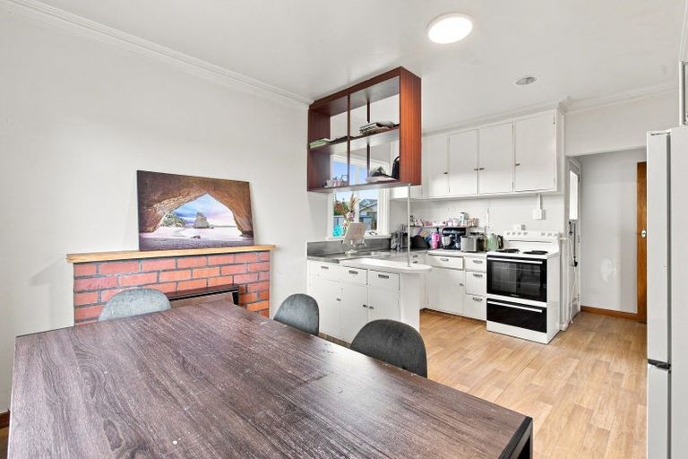 Photo of property in 28 Seymour Street, Waitara, 4320