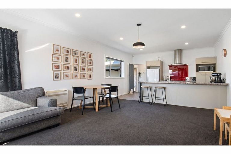 Photo of property in 205 Centaurus Road, Saint Martins, Christchurch, 8022