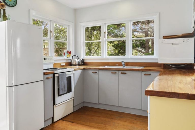 Photo of property in 54 View Road, Houghton Bay, Wellington, 6023