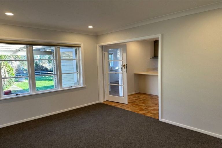Photo of property in 133 Kawiu Road, Levin, 5510