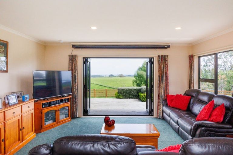 Photo of property in 158 Finnis Road, Pohangina, Feilding, 4775