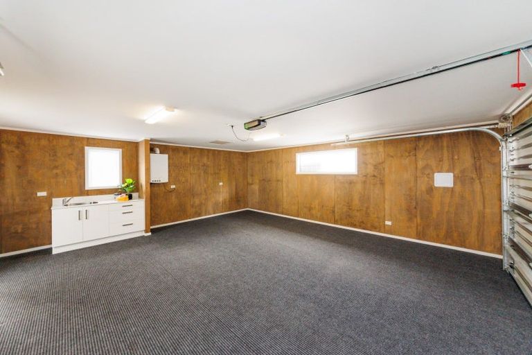 Photo of property in 1 Montgomery Terrace, Hokowhitu, Palmerston North, 4410