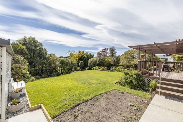 Photo of property in 4b Canberra Place, Redwood, Christchurch, 8051