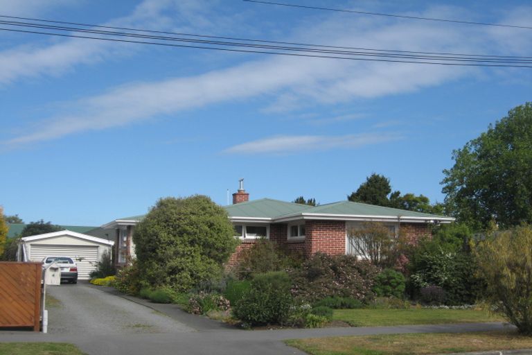 Photo of property in 4 Wychwood Crescent, Bishopdale, Christchurch, 8053