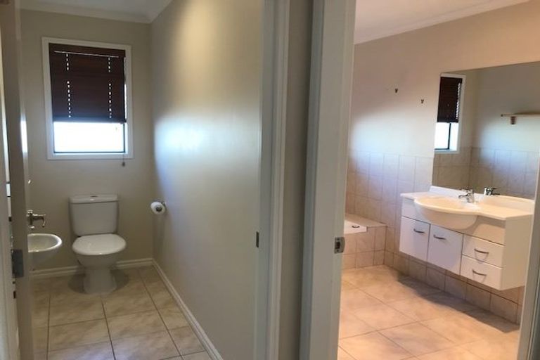 Photo of property in 28 Alva Glen Place, Pyes Pa, Tauranga, 3112