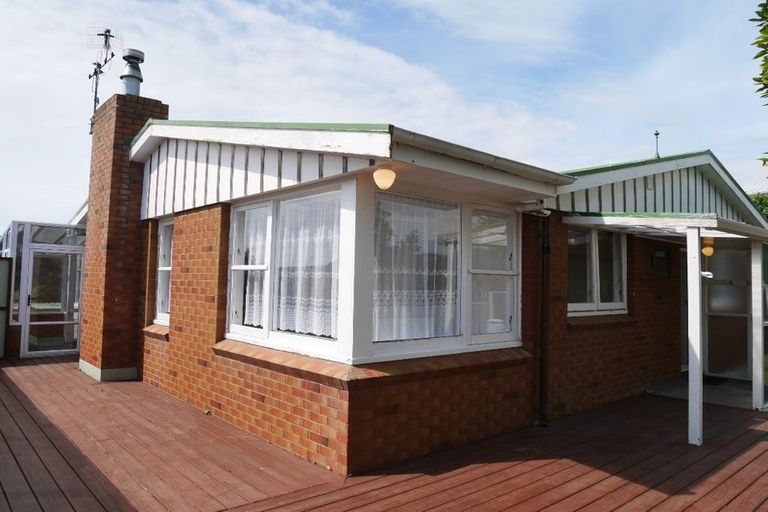 Photo of property in 12 Kowhai Grove, Raumati Beach, Paraparaumu, 5032