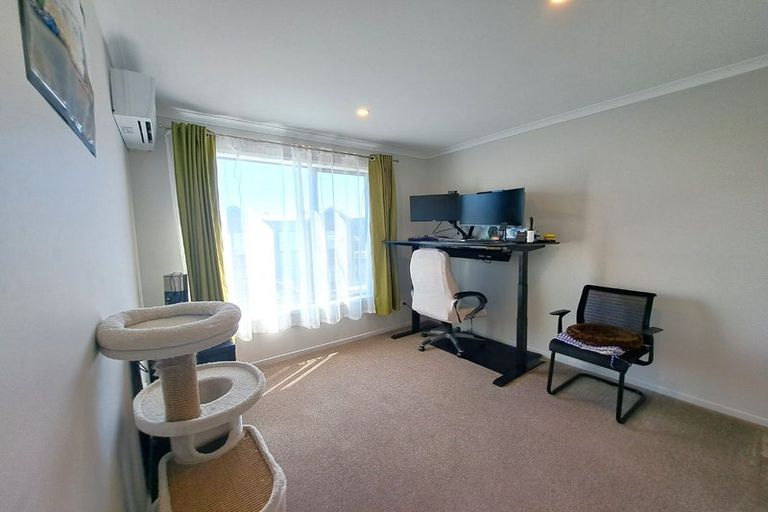 Photo of property in 28 Kauri Amber Road, Westgate, Auckland, 0614
