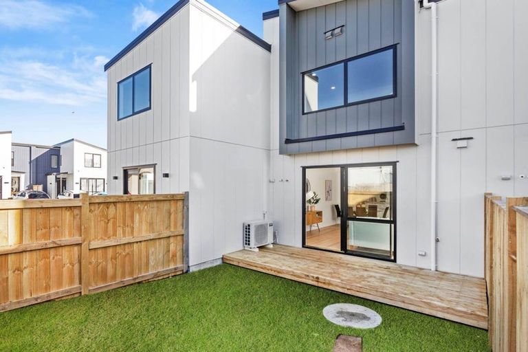Photo of property in 51 Minhas Road, Papakura, 2110