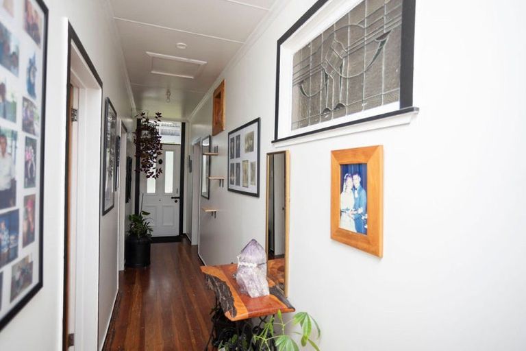 Photo of property in 18 Princess Street, Dannevirke, 4930